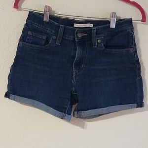 Levi's shorts 26